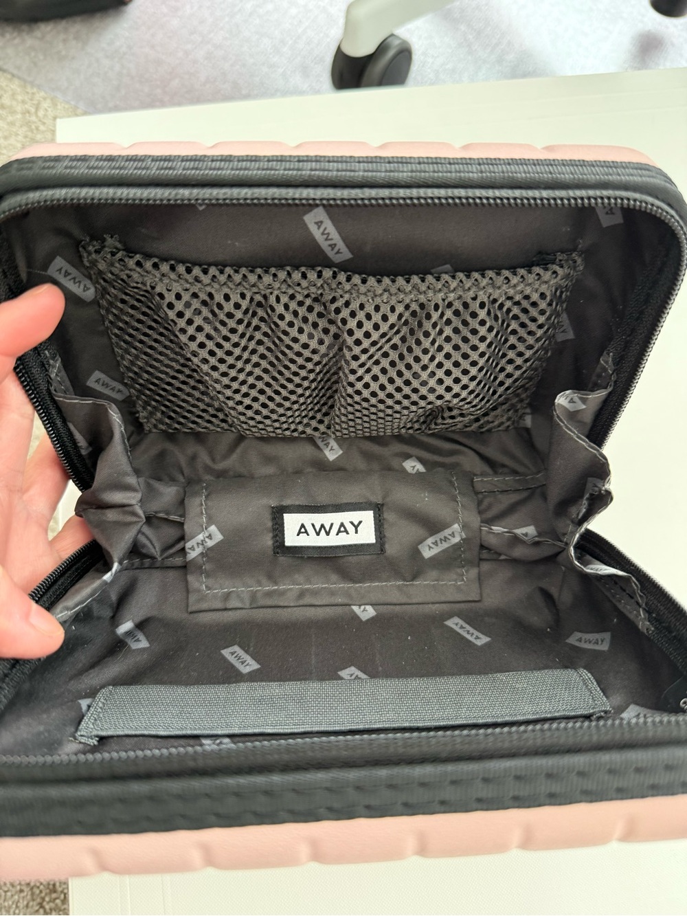 Away Travel Mini Hard Case Toiletry - Picture 3 of 6